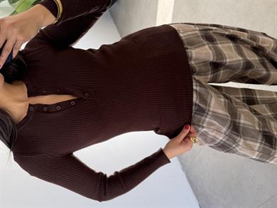 Kahve Fitilli Düğme Detaylı Bluz