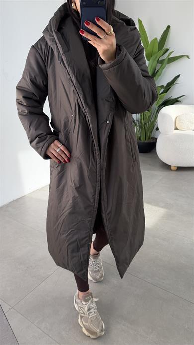 Kahve Kapüşonlu Elyaflı Uzun Mont