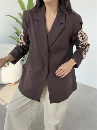 Kahve Kol Nakış Detaylı Vatkalı Ceket