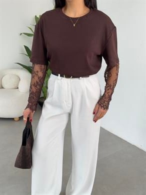 Kahve Kolları Dantel Detaylı T-Shirt