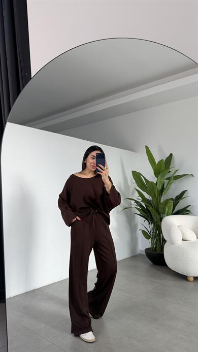 Kahve Modal Geniş Yaka Bluz Pantolon Takım