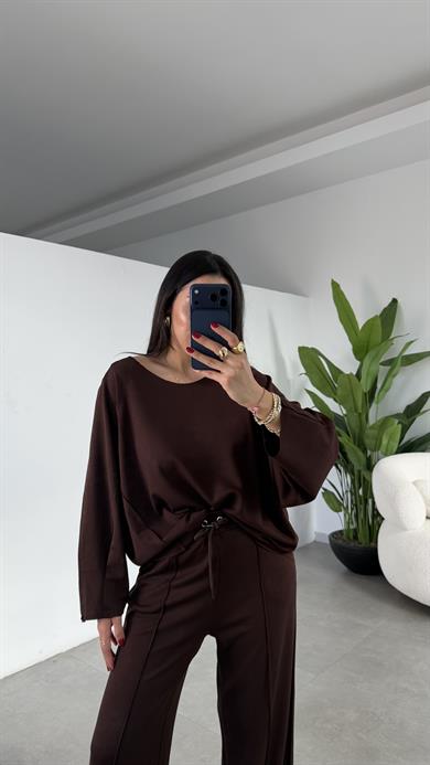 Kahve Modal Geniş Yaka Bluz Pantolon Takım
