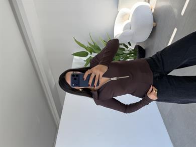 Kahve Önü Fermuarlı Yakalı Bluz