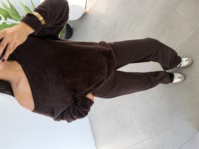 Kahve Sakallı Tek Omzu Açık Kazak