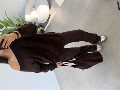 Kahve Sakallı Tek Omzu Açık Kazak