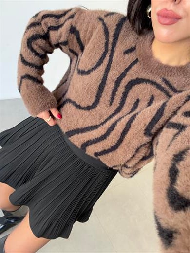 Kahve Siyah Desenli Sakallı Kazak