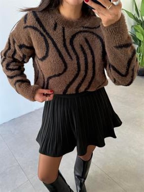 Kahve Siyah Desenli Sakallı Kazak