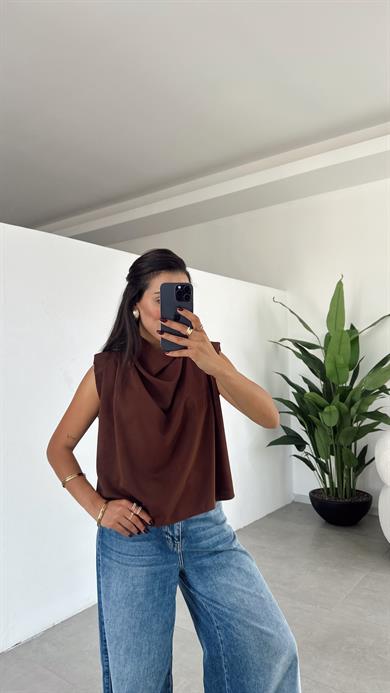 Kahve Vatkalı Degaje Yaka Bluz