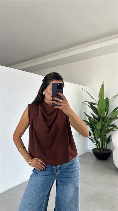 Kahve Vatkalı Degaje Yaka Bluz