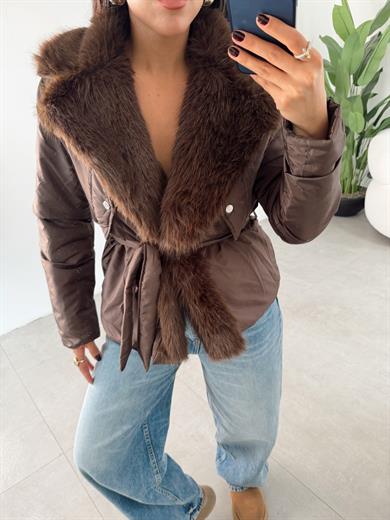 Kahve Yakası Kürklü Kaşe Mont