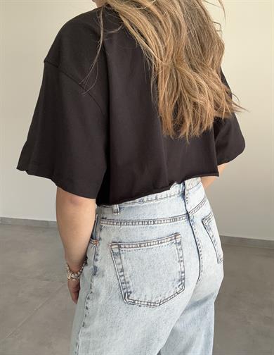 Kalpli Siyah Crop Tişört