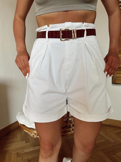 Kemerli Ekru Şort