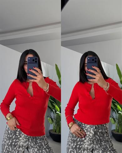 Kırmızı Fitilli Düğme Detaylı Bluz
