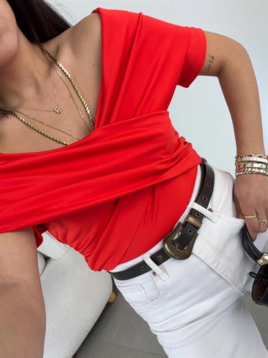 Kırmızı Kruvaze Yaka Bluz