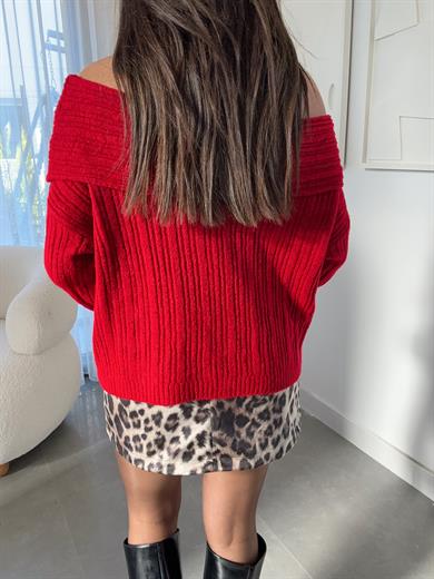 Kırmızı Madonna Yaka Triko Kazak