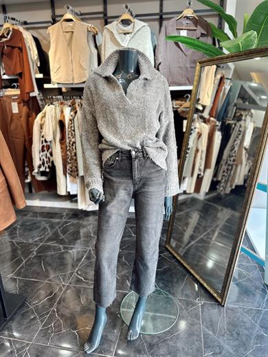 Koyu Gri Boyfit Kesik Paça Pantolon