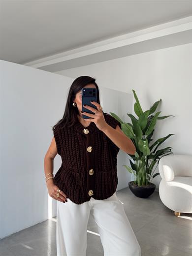 Koyu Kahve Bisiklet Yaka Yumuşak Dokulu Cepli Triko Yelek