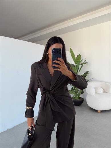 Koyu Kahve Yandan Bağlamalı Blazer