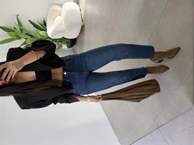 Koyu Mavi Boyfit Kesik Paça Jean