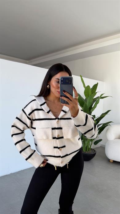 Krem Cepli Kapşonlu Hırka