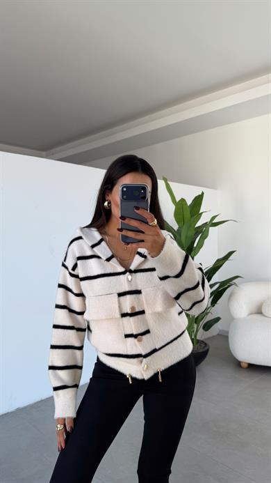 Krem Cepli Kapşonlu Hırka