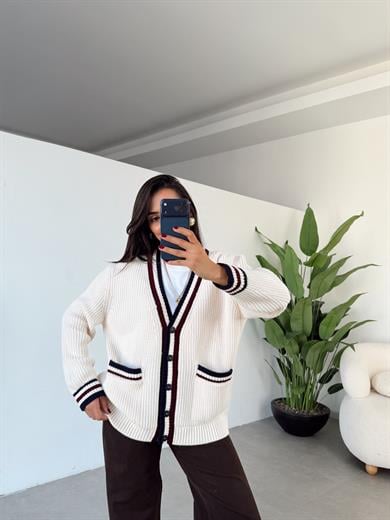 Krem Cepli Renkli Hırka