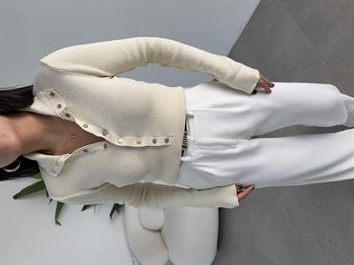 Krem Çıtçıt Detaylı Triko Kazak