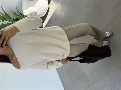 Krem Sakallı Tek Omzu Açık Kazak