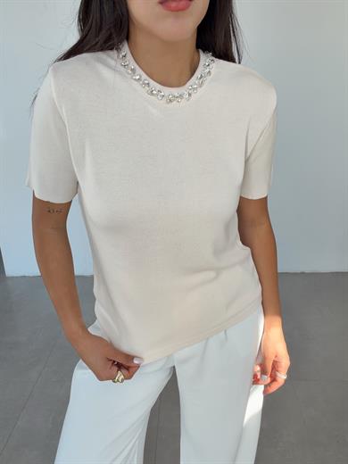 Krem Yakası Taşlı Kısa Kol Kazak