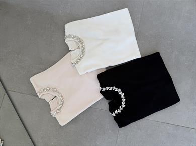 Krem Yakası Taşlı Kısa Kol Kazak