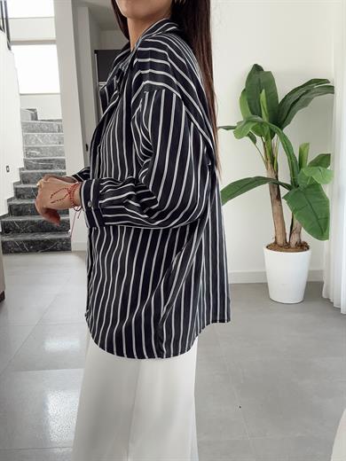 Lacivert Çizgili Açık Yaka Gömlek