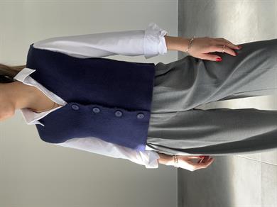 Lacivert Düğmeli Triko Yelek