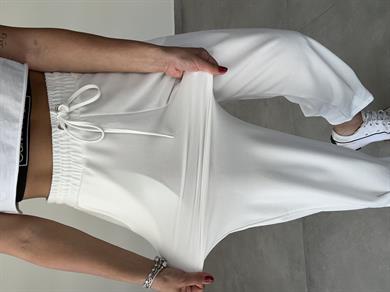 Lena Beyaz Paça Pileli Pantolon