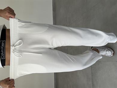 Lena Beyaz Paça Pileli Pantolon