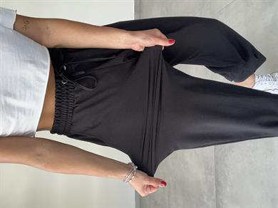 Lena Siyah Paça Pileli Pantolon