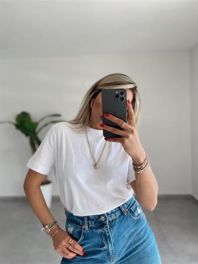 M-D Beyaz Bisiklet Yaka Basic Tshirt