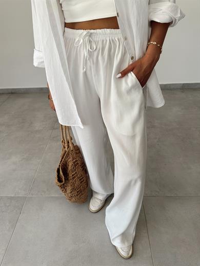 M-D Beyaz Tensel İnce Kemerli Pantolon