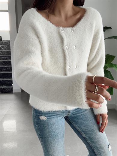 M-D Ekru Kalp Düğme Yumoş Hırka