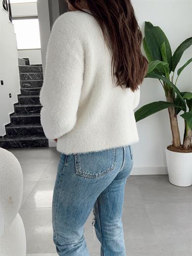 M-D Ekru Kalp Düğme Yumoş Hırka