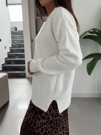 M-D Ekru V Yaka Kazak