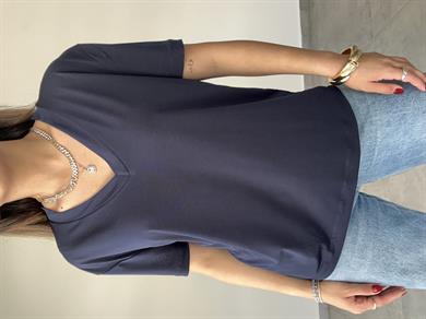 M-D Lacivert V Yaka Tişört