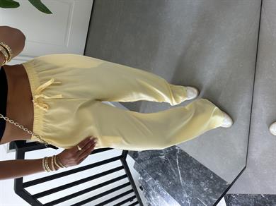 M-D Sarı Tensel İnce Kemerli Pantolon