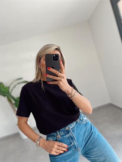 M-D Siyah Bisiklet Yaka Basic Tshirt