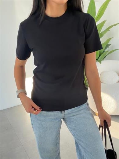 M-D Siyah Bisiklet Yaka Tshirt