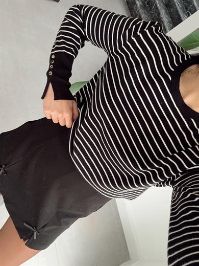 M-D Siyah-Ekru Çizgili Triko Bluz