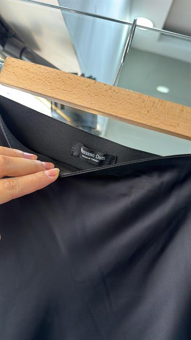 M-D Siyah Fermuarlı Saten Etek
