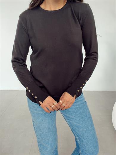 M-D Siyah Kolları Çıtçıt Detaylı Triko