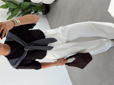 M-D Siyah Kot Atkı Detaylı T-Shirt