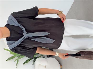 M-D Siyah Kot Atkı Detaylı T-Shirt