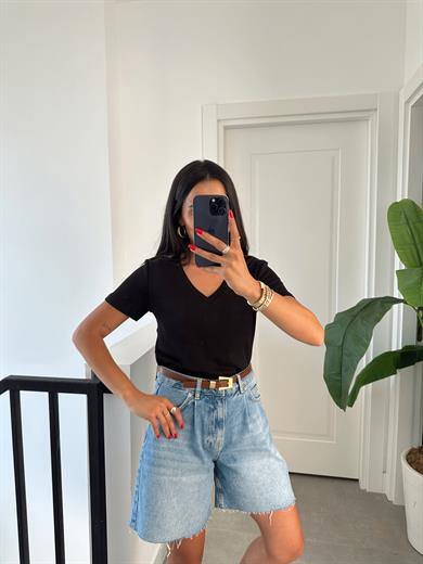 M-D Siyah V Yaka Basic Tshirt